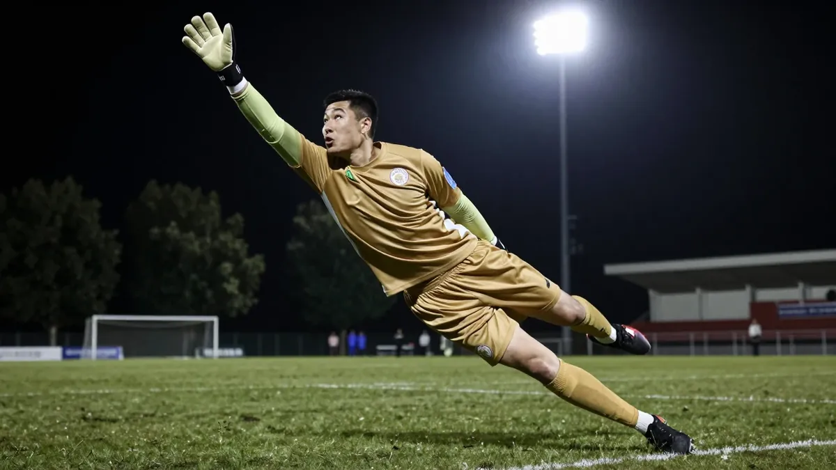 Kaizer Chiefs icon Zebulon 'Sputla' Nhlapo has publicly advised the club to rest under-fire captain and goalkeeper...