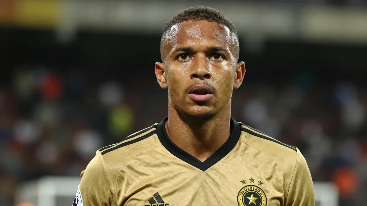 Kaizer Chiefs FC coach Fernando Da Cruz made two changes to his starting lineup for the Betway Premiership fixture at...