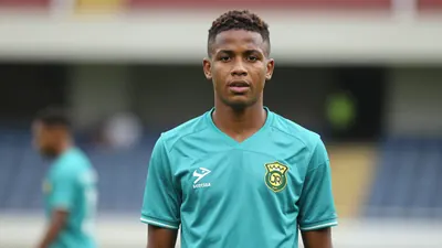 Kaizer Chiefs FC midfielder Njabulo Blom joins St