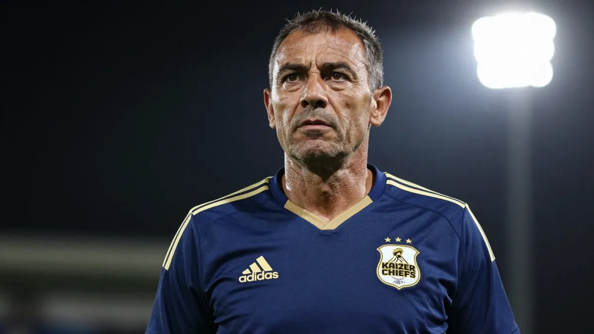 Kaizer Chiefs FC: Middendorp defends Mosimane against Broos' criticism, as Kaizer Chiefs FC sits 2 points behind leaders...